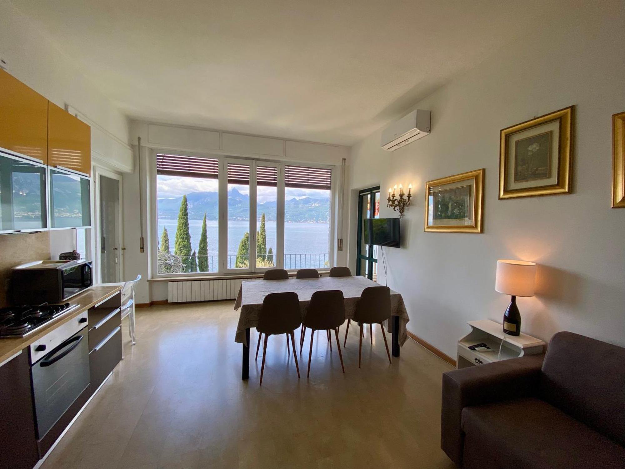 Wonderful Lake View Apartments With Pool With Breakfast Gardasee Торри-дель-Бенако Экстерьер фото