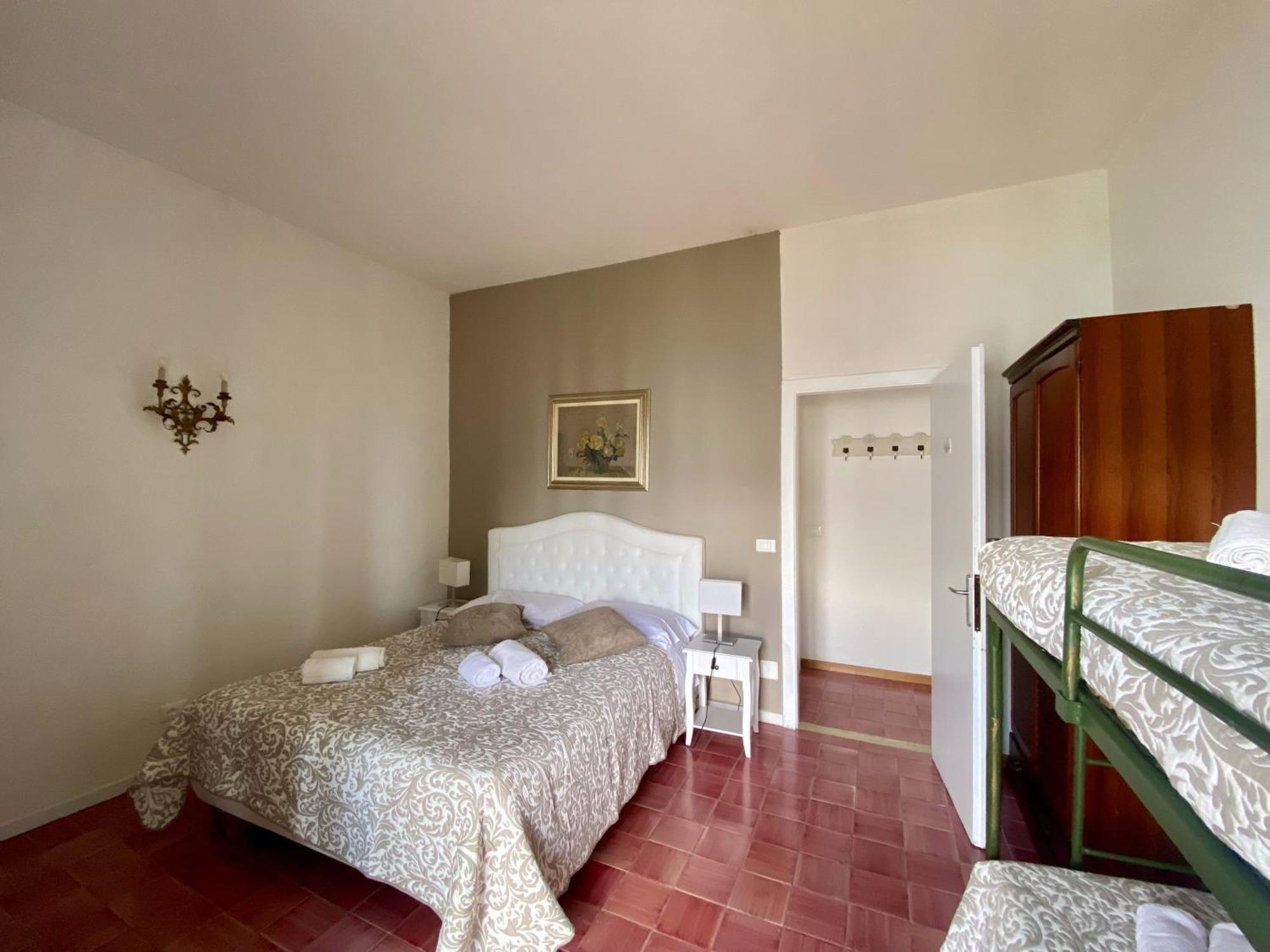 Wonderful Lake View Apartments With Pool With Breakfast Gardasee Торри-дель-Бенако Экстерьер фото